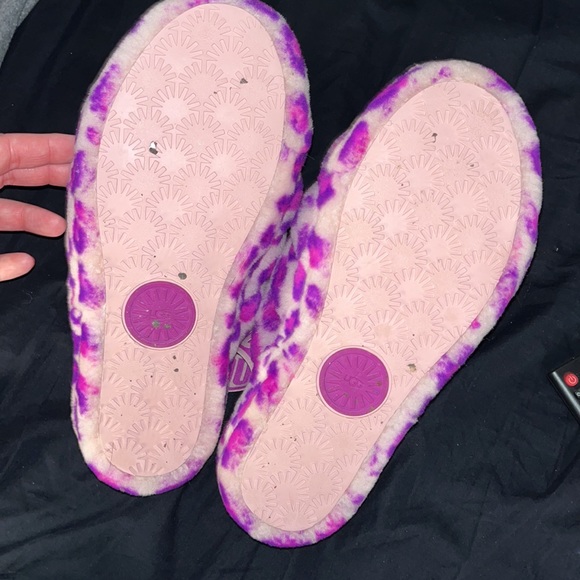Ugg slipper/shoes - Picture 3 of 3